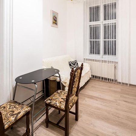 Апартаменти Apartament On Franka Street Львів Екстер'єр фото