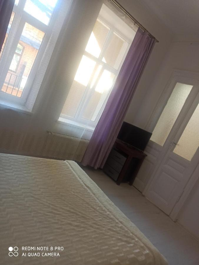 Апартаменти Apartament On Franka Street Львів Екстер'єр фото