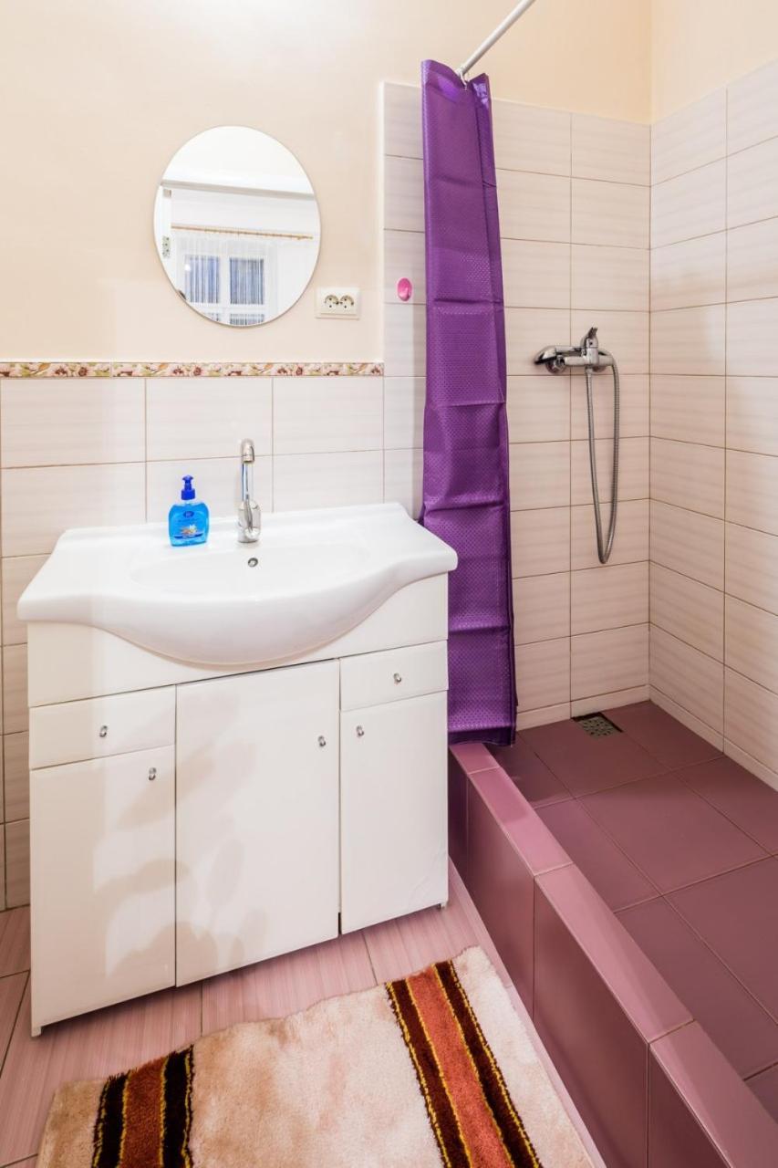 Апартаменти Apartament On Franka Street Львів Екстер'єр фото